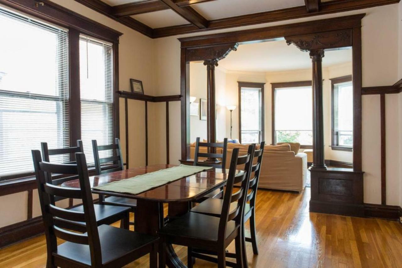 Appartement Wrigley Oasis! Steps From The Field! - 3Bd 1Ba à Chicago Extérieur photo